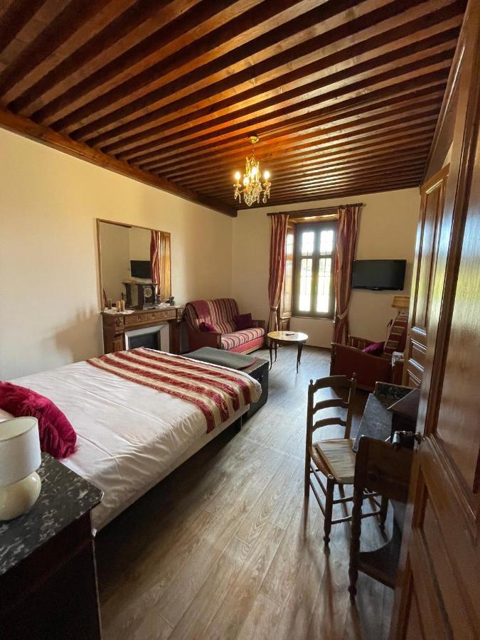 Devesset Manoir Du Grail Bed & Breakfast エクステリア 写真